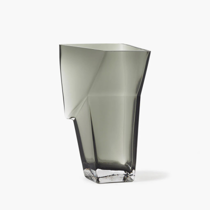 Dunk, Vase 8, Smoky Gray