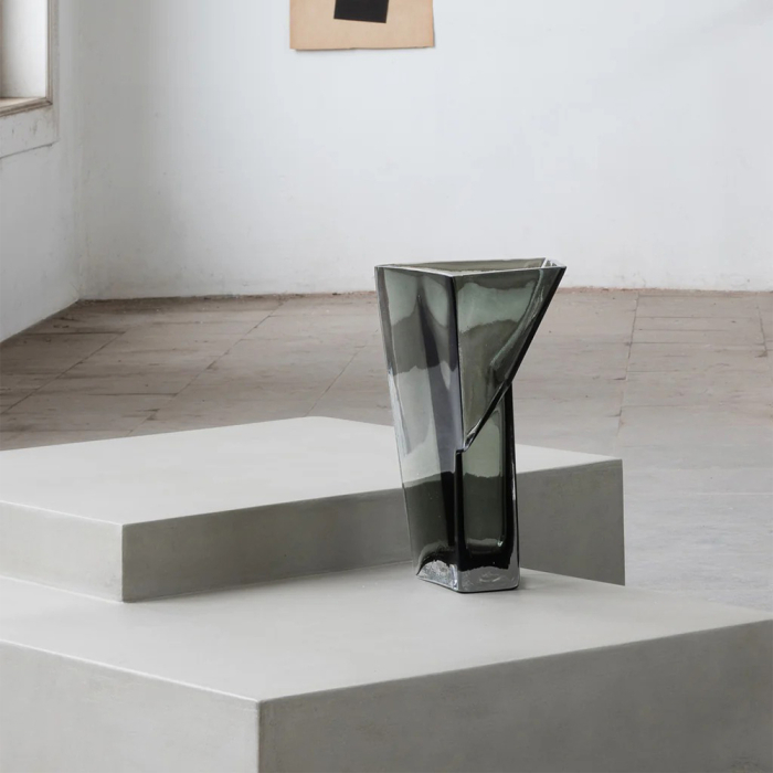 Dunk, Vase 8, Smoky Gray