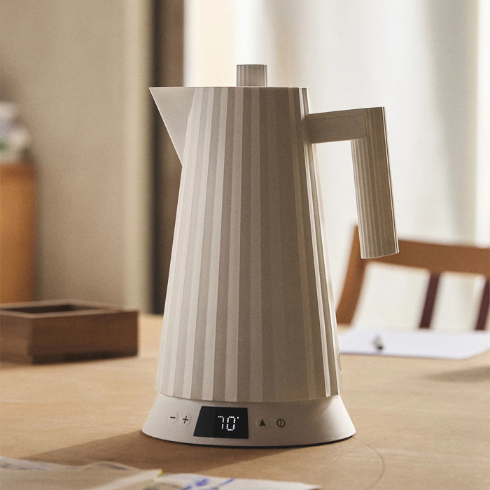 Plisse, Electric Kettle, Black, UK Plug