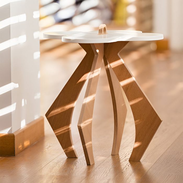 Feeble Four, Side Table