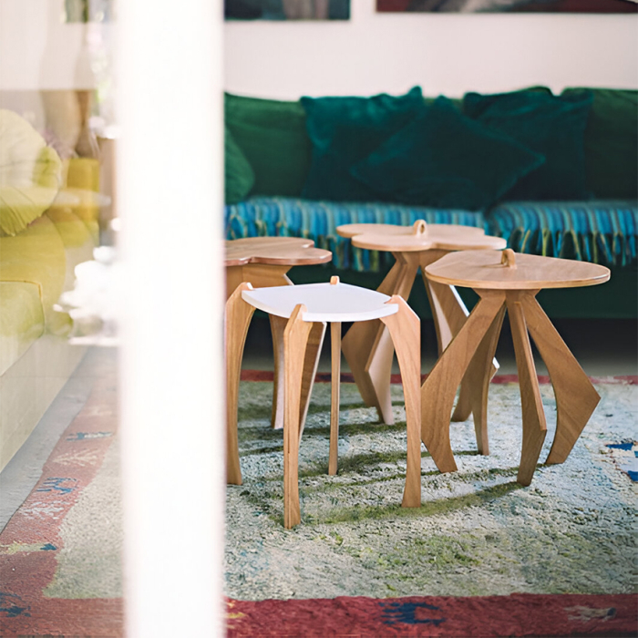 Feeble Four, Side Table