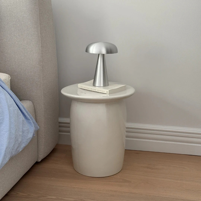Kivo, Stool