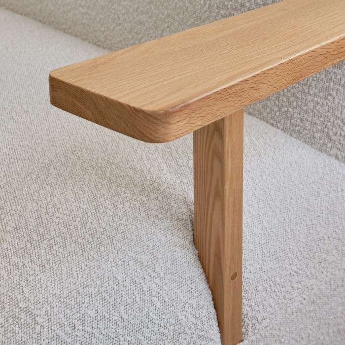 Toe, Lounge Chair w/ Armrest, Natural Oak-Off White