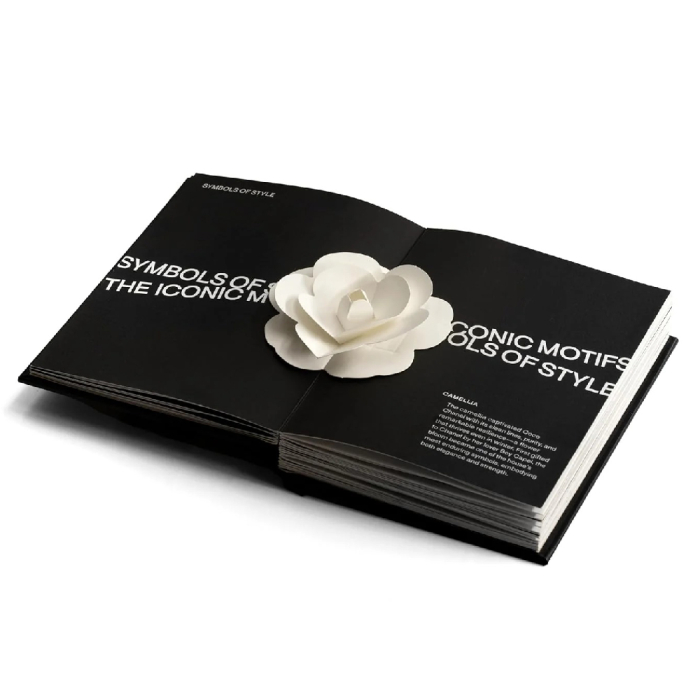 Fashion Unfolded: Pop-Up Chanel